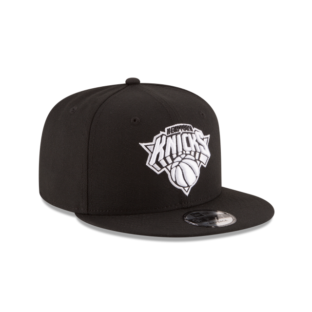 New York Knicks New Era Black 9Fifty Basic Snapback Adjustable Hat