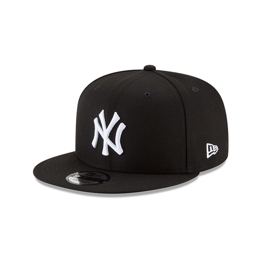 New York Yankees New Era Black 9Fifty MLB Snapback Adjustable Hat