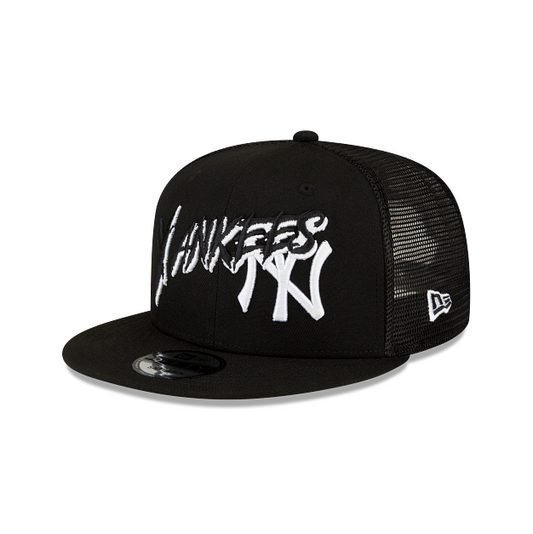 New York Yankees New Era Black 9Fifty MLB Snapback Adjustable Trucker Hat