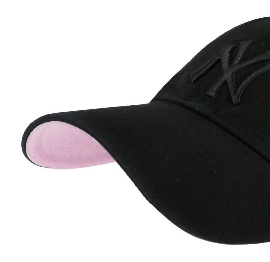 New York Yankees '47 Brand Black On Black Ballpark Clean Up Dad Hat