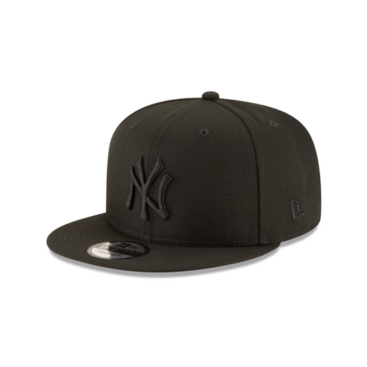 New York Yankees New Era Black On Black 9Fifty MLB Snapback Hat