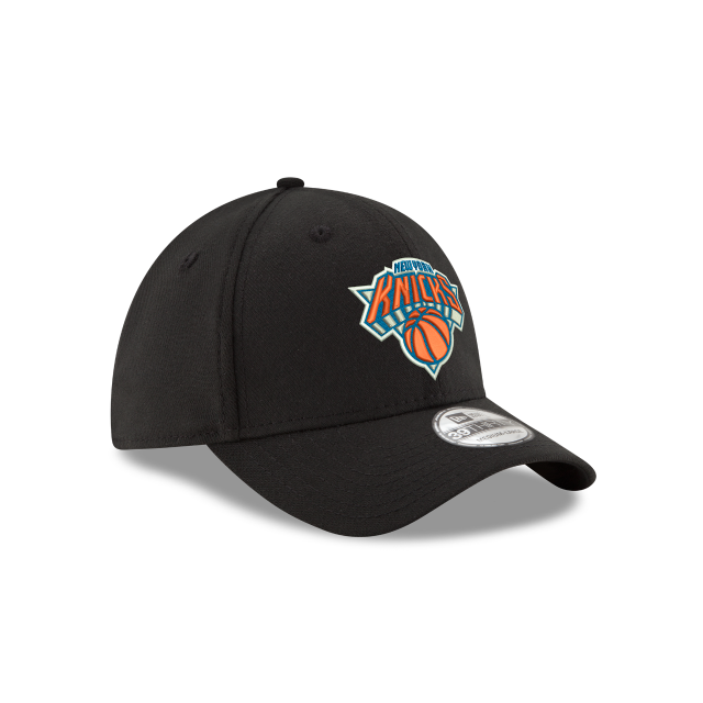 New York Knicks New Era Black Team Classic 39Thirty Flex Fit Hat